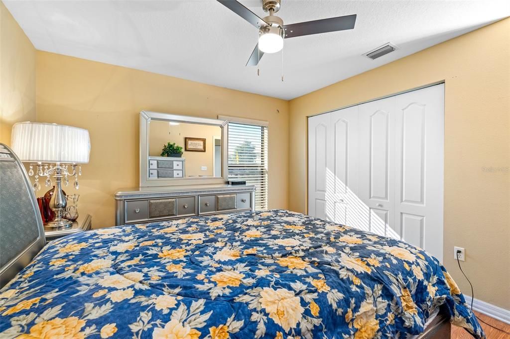 For Sale: $400,000 (3 beds, 2 baths, 1688 Square Feet)