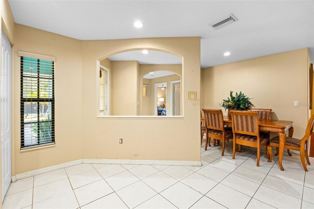 For Sale: $400,000 (3 beds, 2 baths, 1688 Square Feet)