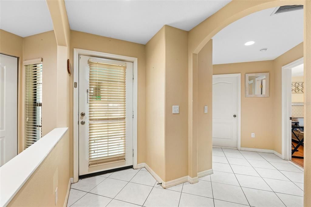 For Sale: $400,000 (3 beds, 2 baths, 1688 Square Feet)