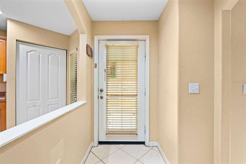 For Sale: $400,000 (3 beds, 2 baths, 1688 Square Feet)