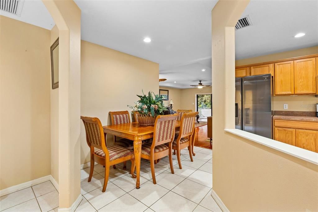 For Sale: $400,000 (3 beds, 2 baths, 1688 Square Feet)