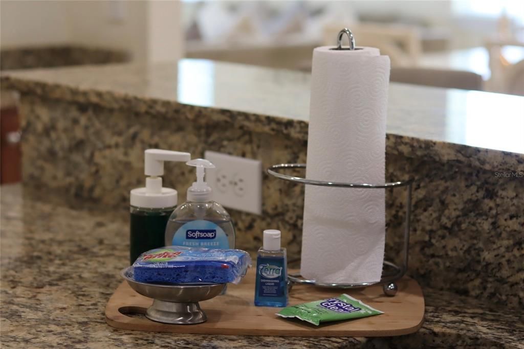 For Sale: $949,000 (10 beds, 10 baths, 4733 Square Feet)