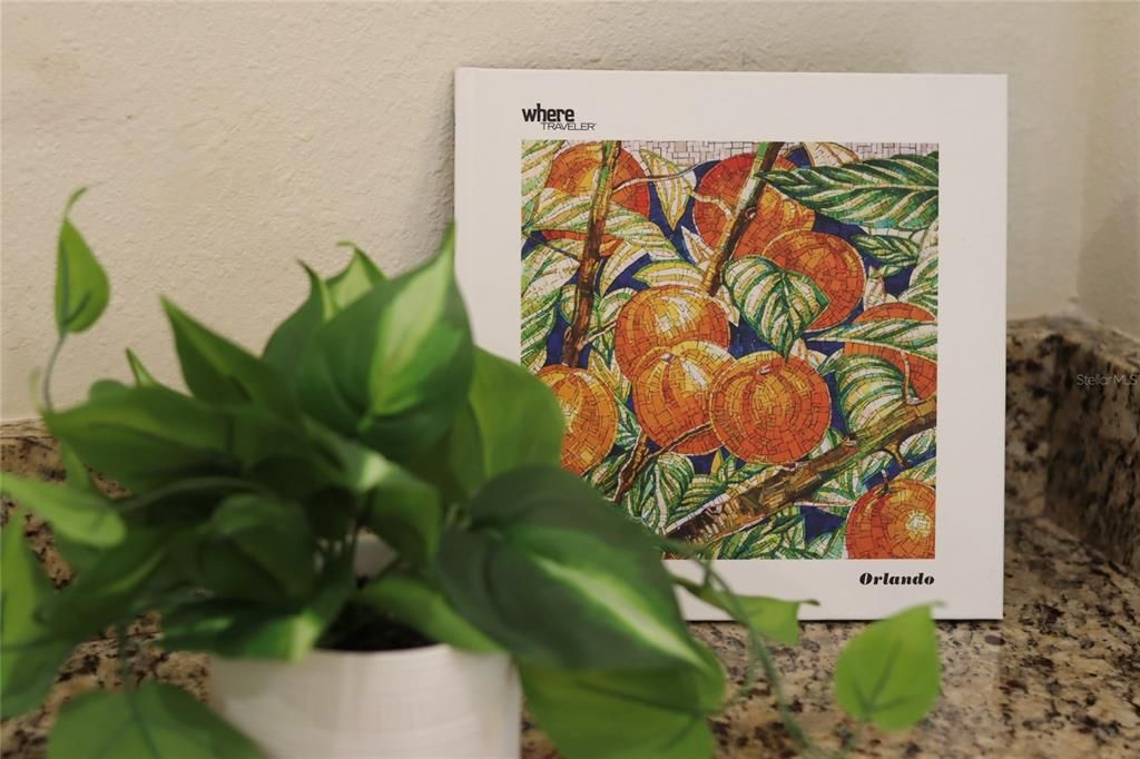 For Sale: $949,000 (10 beds, 10 baths, 4733 Square Feet)