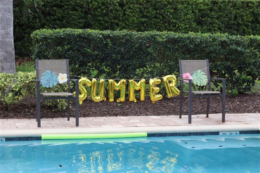 For Sale: $949,000 (10 beds, 10 baths, 4733 Square Feet)