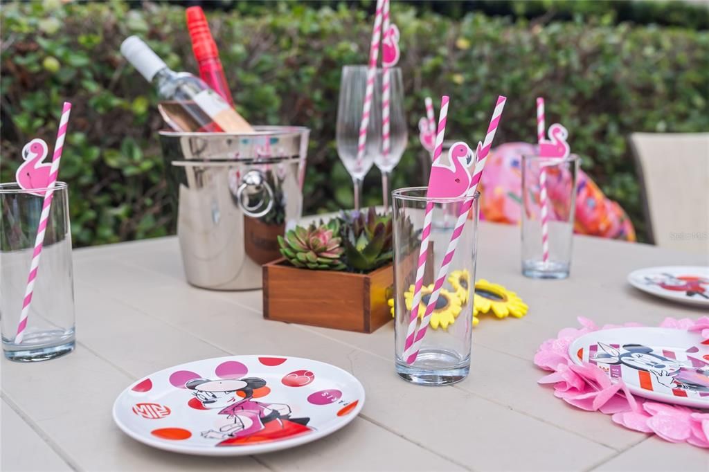 For Sale: $949,000 (10 beds, 10 baths, 4733 Square Feet)