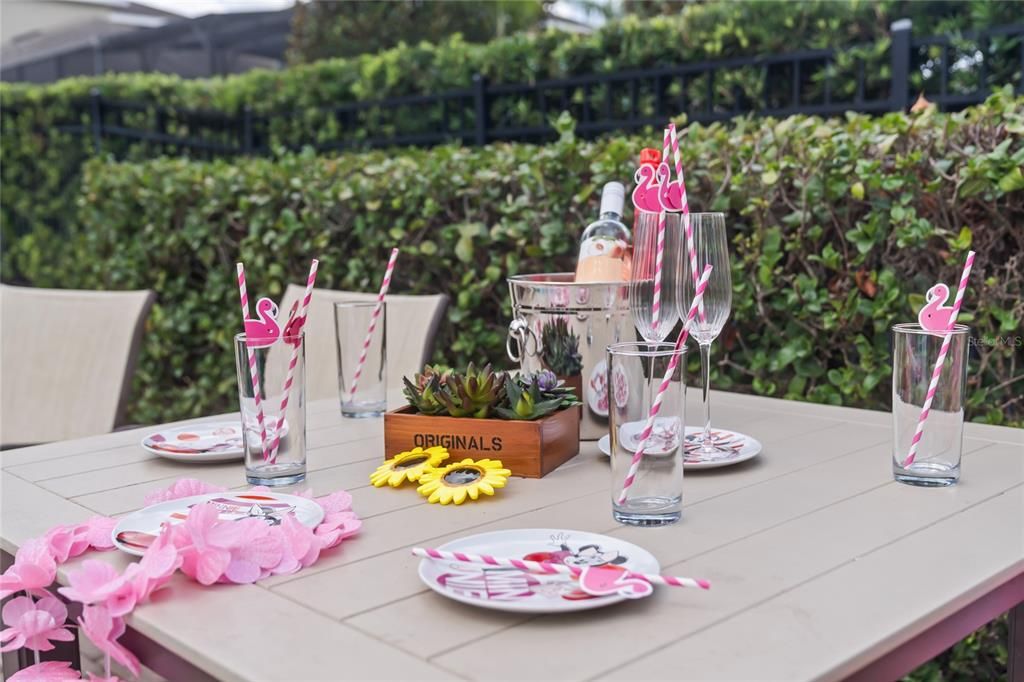 For Sale: $949,000 (10 beds, 10 baths, 4733 Square Feet)