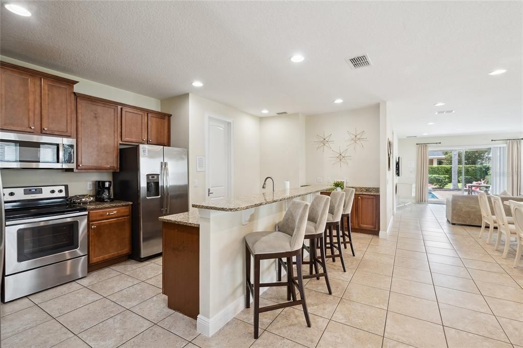 For Sale: $949,000 (10 beds, 10 baths, 4733 Square Feet)