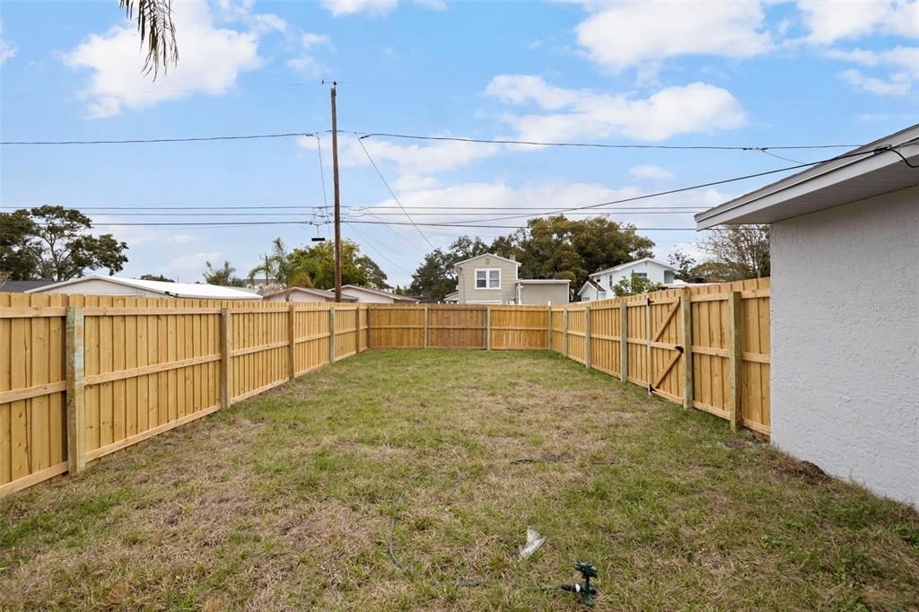 For Sale: $479,900 (3 beds, 2 baths, 1293 Square Feet)