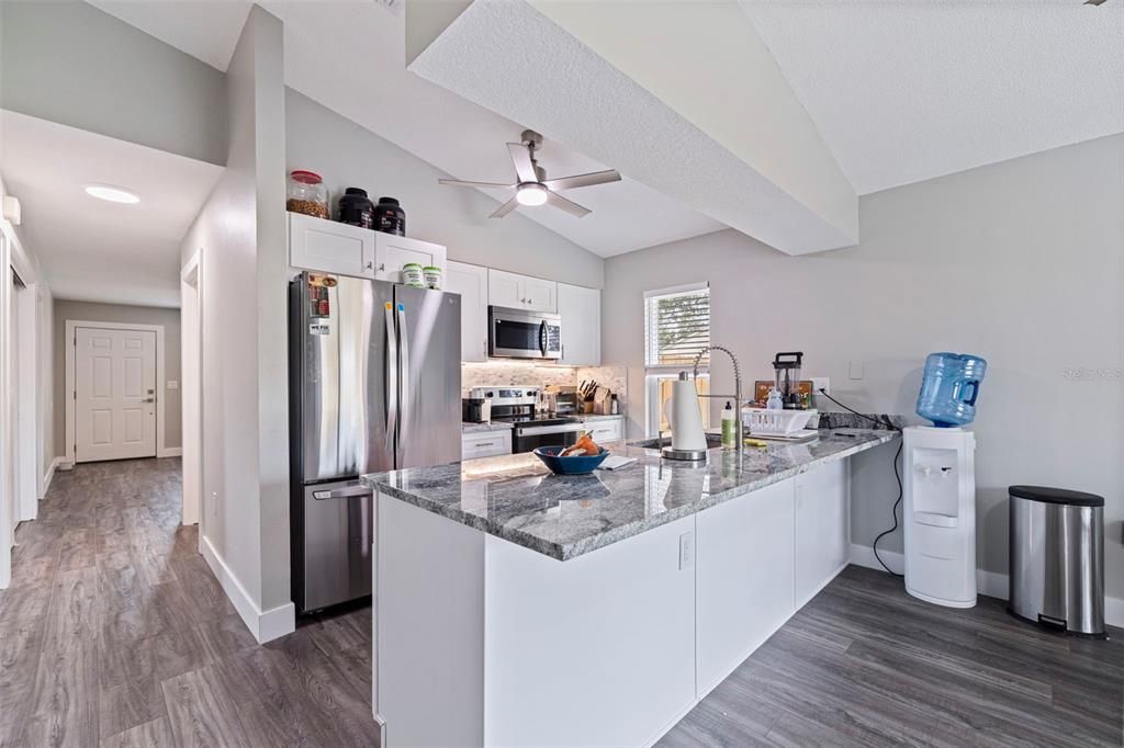 For Sale: $479,900 (3 beds, 2 baths, 1293 Square Feet)