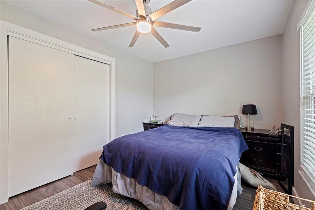 For Sale: $479,900 (3 beds, 2 baths, 1293 Square Feet)