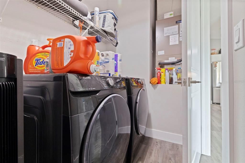 For Sale: $479,900 (3 beds, 2 baths, 1293 Square Feet)