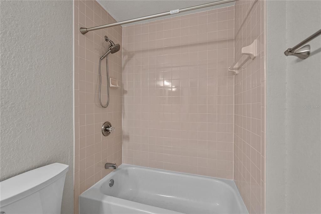 For Sale: $199,000 (3 beds, 1 baths, 1050 Square Feet)