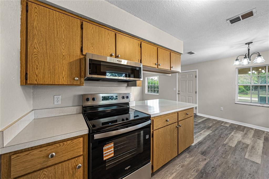 For Sale: $199,000 (3 beds, 1 baths, 1050 Square Feet)