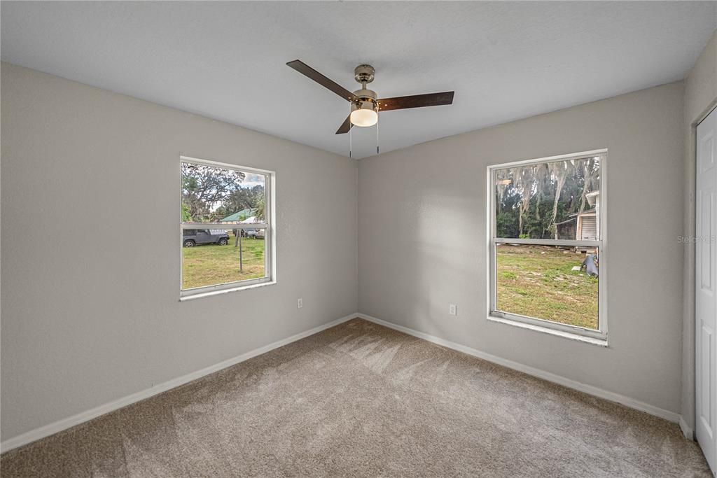 For Sale: $199,000 (3 beds, 1 baths, 1050 Square Feet)