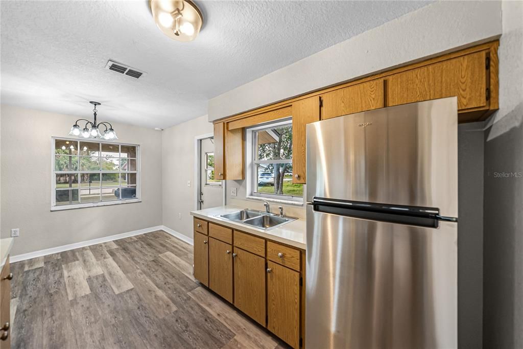 For Sale: $199,000 (3 beds, 1 baths, 1050 Square Feet)