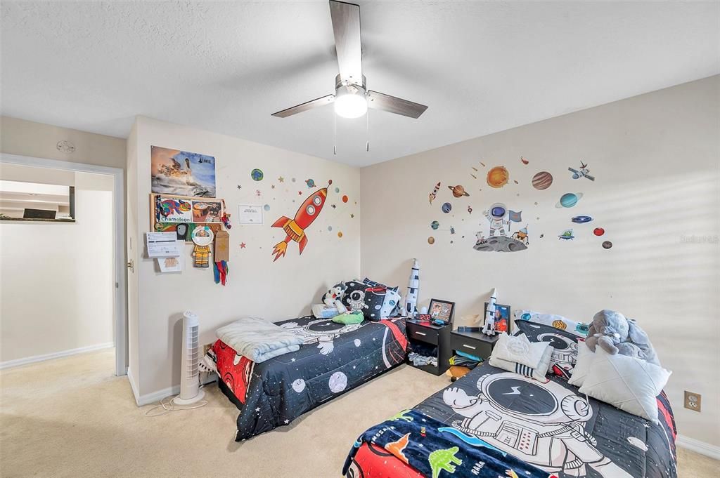 待售: $395,000 (3 贝兹, 2 浴室, 1735 平方英尺)