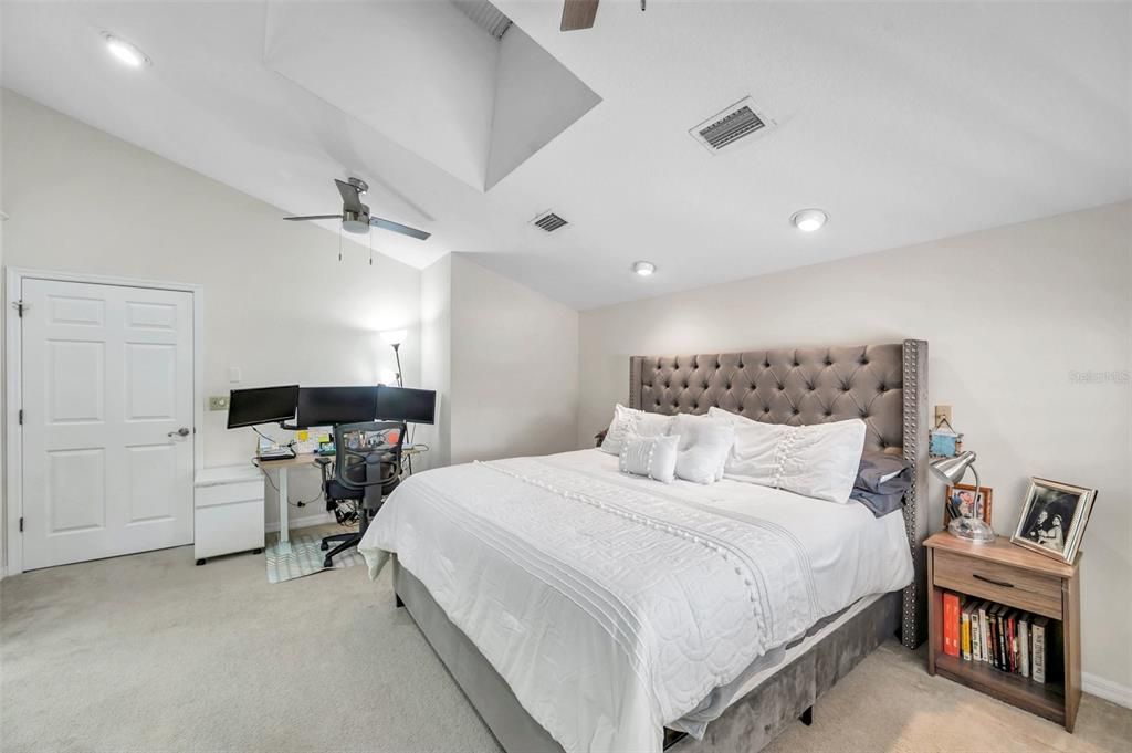 待售: $395,000 (3 贝兹, 2 浴室, 1735 平方英尺)