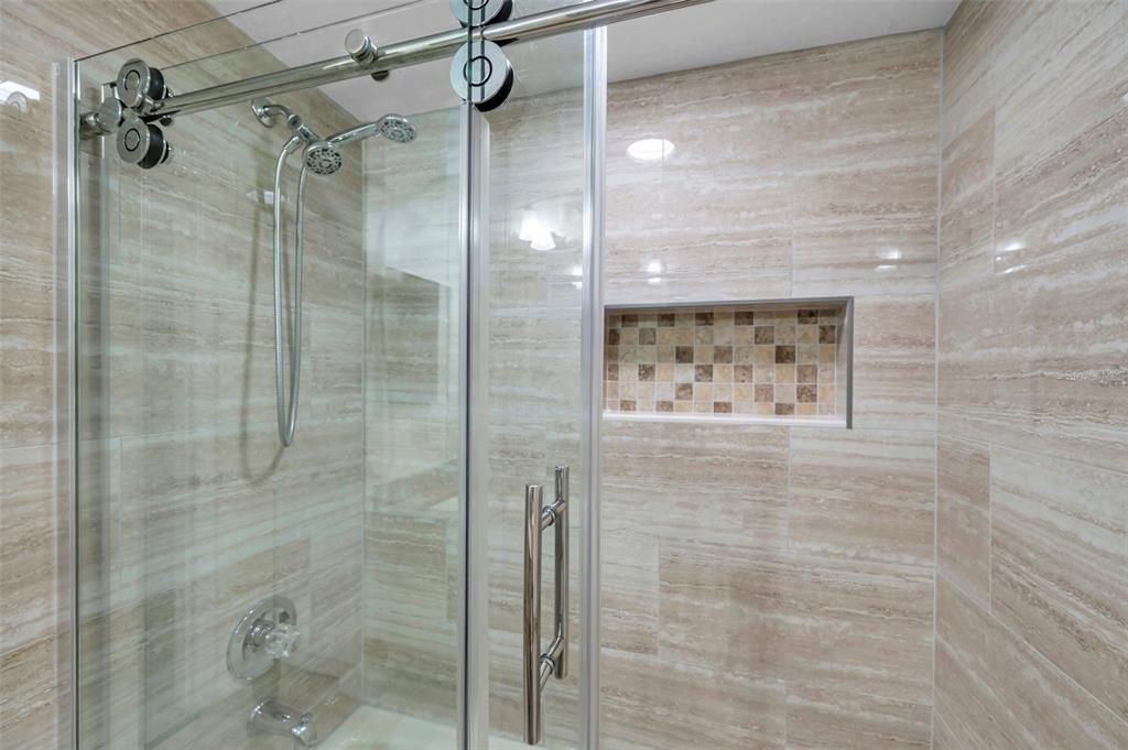 待售: $395,000 (3 贝兹, 2 浴室, 1735 平方英尺)