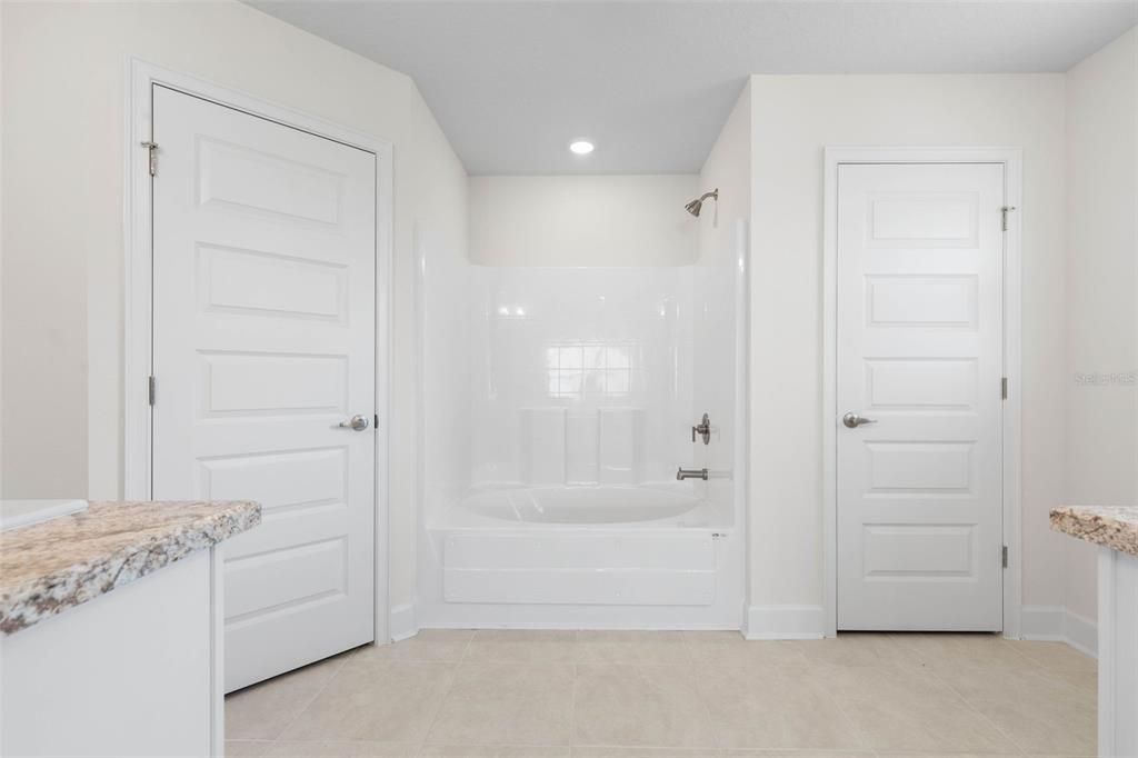 待售: $375,900 (4 贝兹, 3 浴室, 2265 平方英尺)