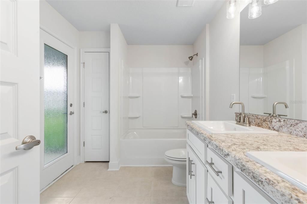 待售: $375,900 (4 贝兹, 3 浴室, 2265 平方英尺)