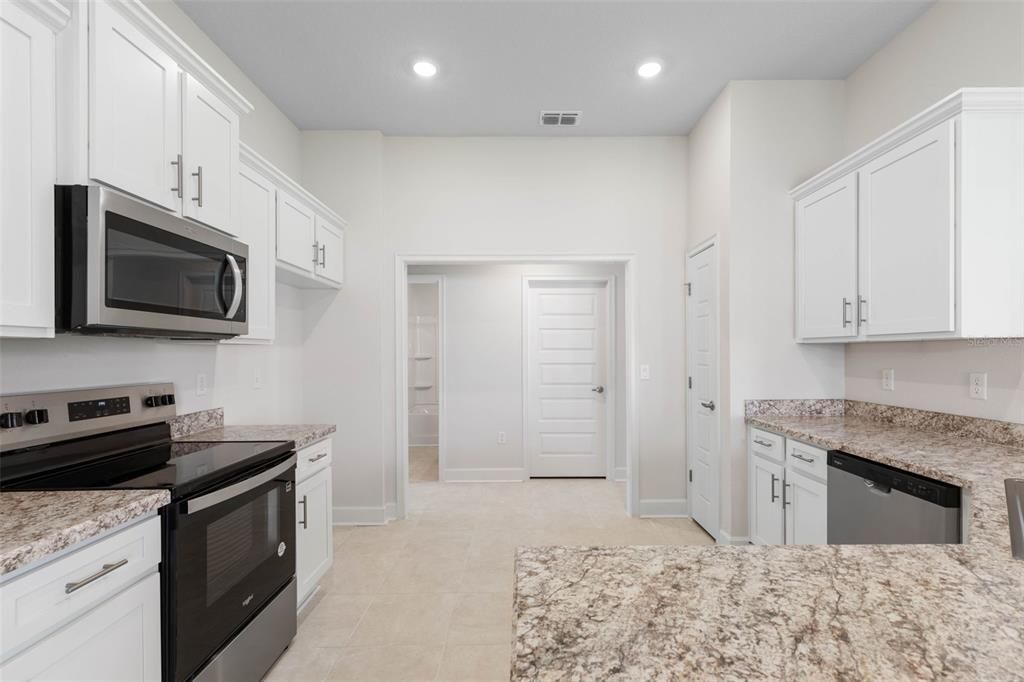 待售: $375,900 (4 贝兹, 3 浴室, 2265 平方英尺)