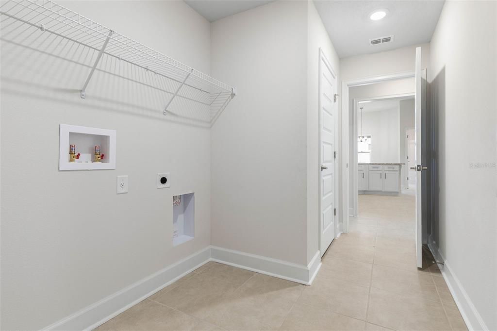 待售: $375,900 (4 贝兹, 3 浴室, 2265 平方英尺)