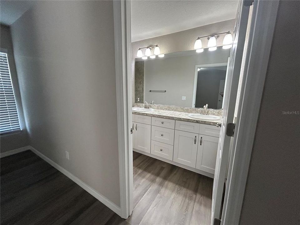 For Rent: $1,700 (3 beds, 2 baths, 1407 Square Feet)