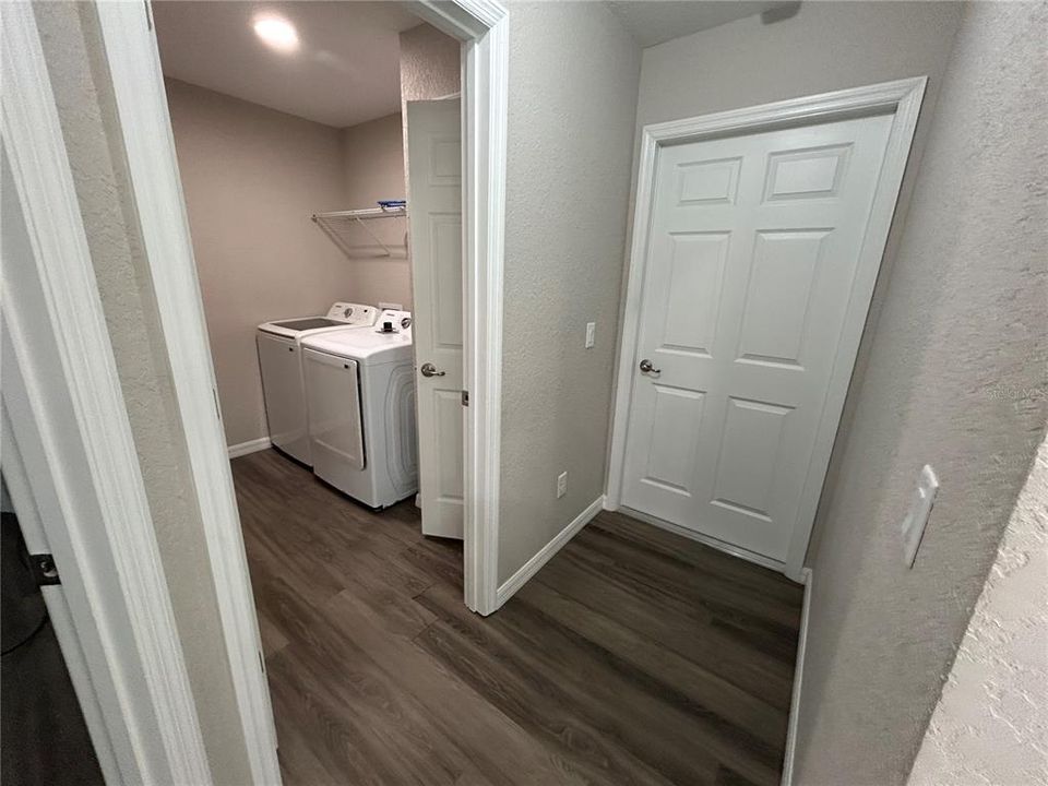 For Rent: $1,700 (3 beds, 2 baths, 1407 Square Feet)