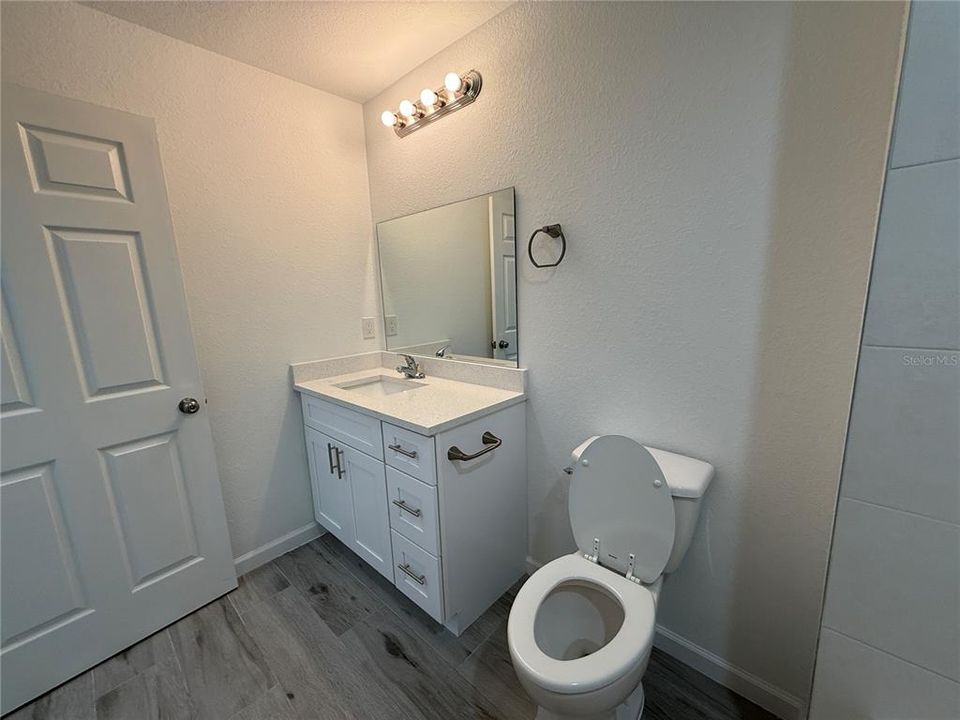 В аренду: $2,100 (4 спален, 2 ванн, 1800 Квадратных фут)