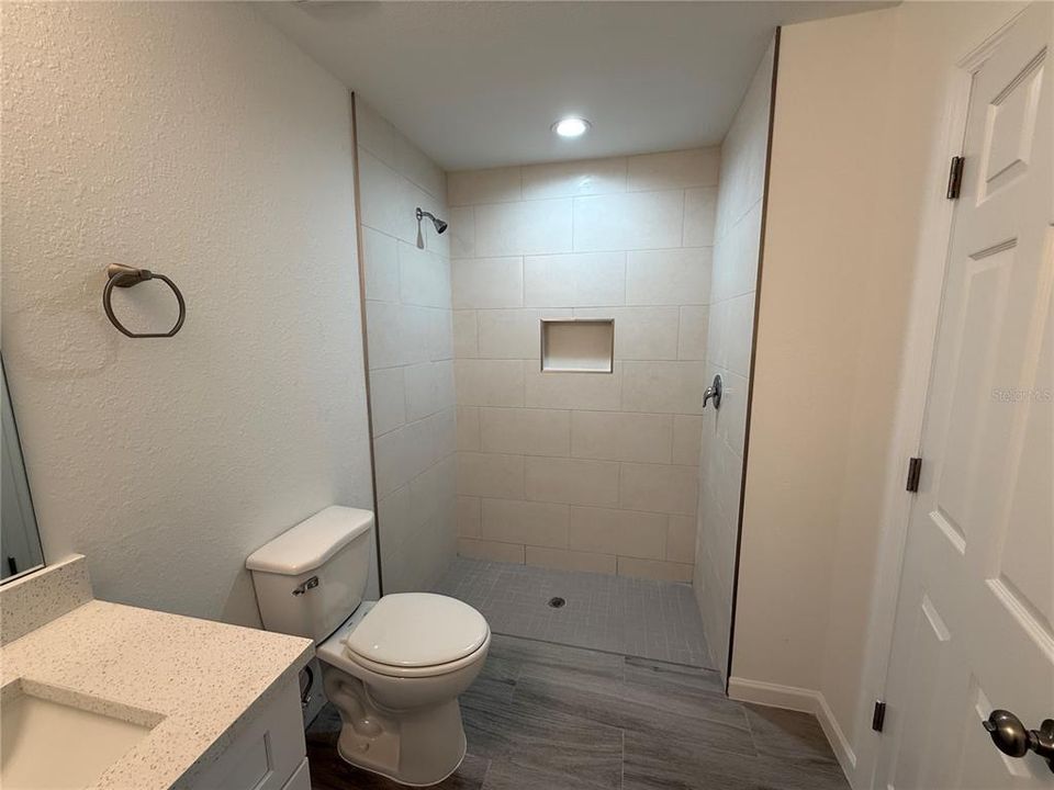 В аренду: $2,100 (4 спален, 2 ванн, 1800 Квадратных фут)