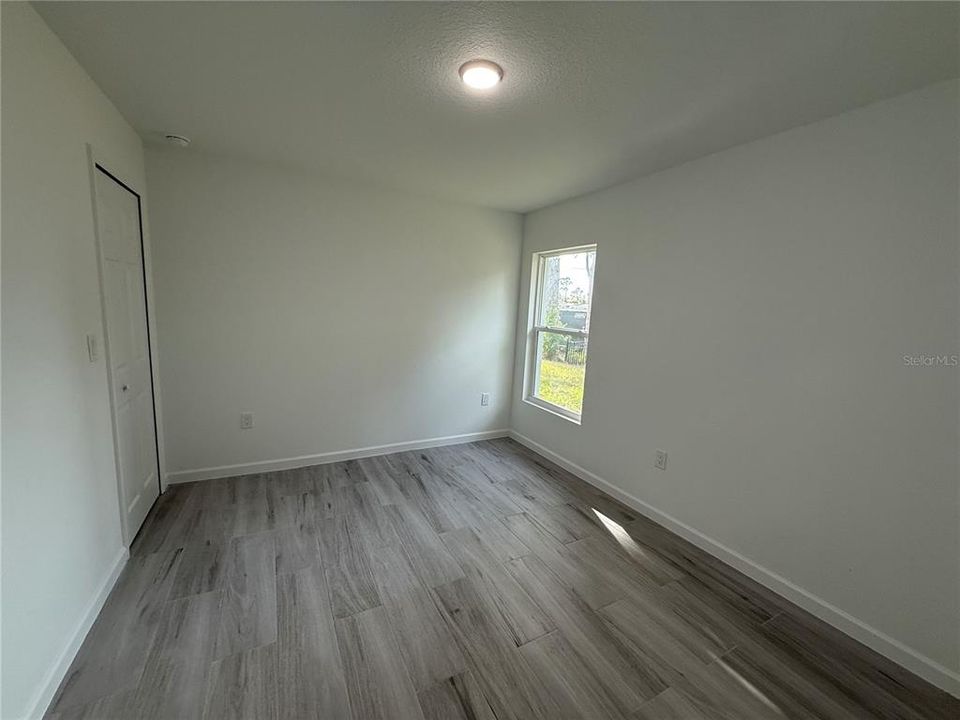 В аренду: $2,100 (4 спален, 2 ванн, 1800 Квадратных фут)