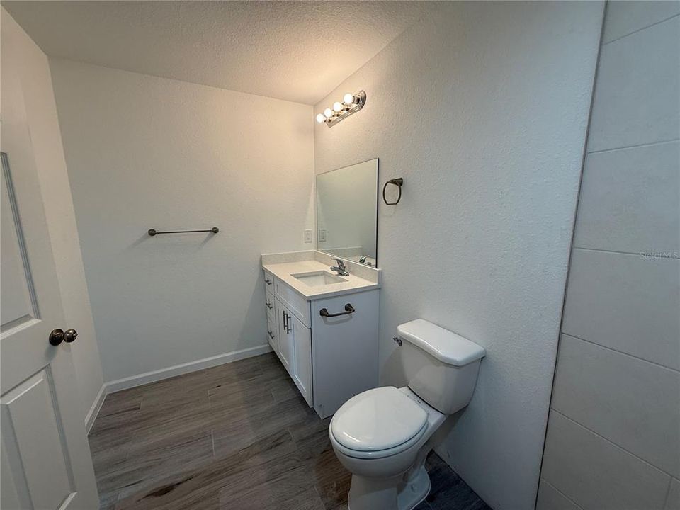 В аренду: $2,100 (4 спален, 2 ванн, 1800 Квадратных фут)