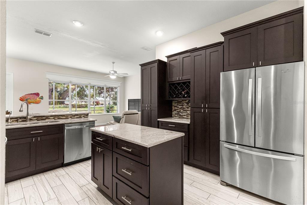 For Sale: $534,900 (3 beds, 3 baths, 2026 Square Feet)