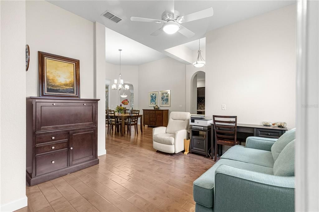 For Sale: $534,900 (3 beds, 3 baths, 2026 Square Feet)