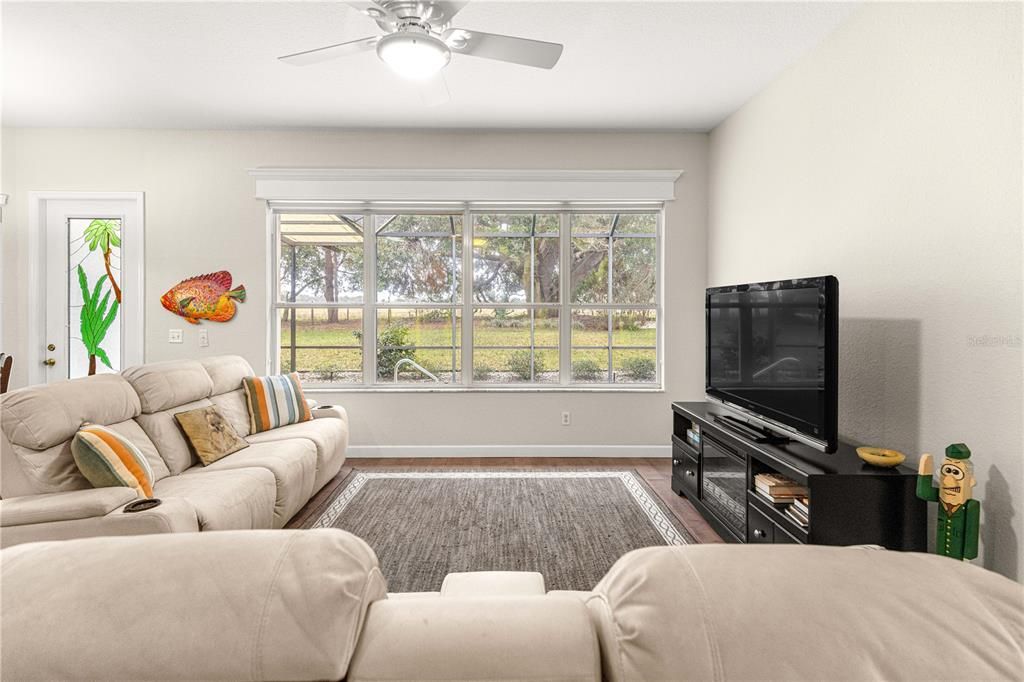 For Sale: $534,900 (3 beds, 3 baths, 2026 Square Feet)