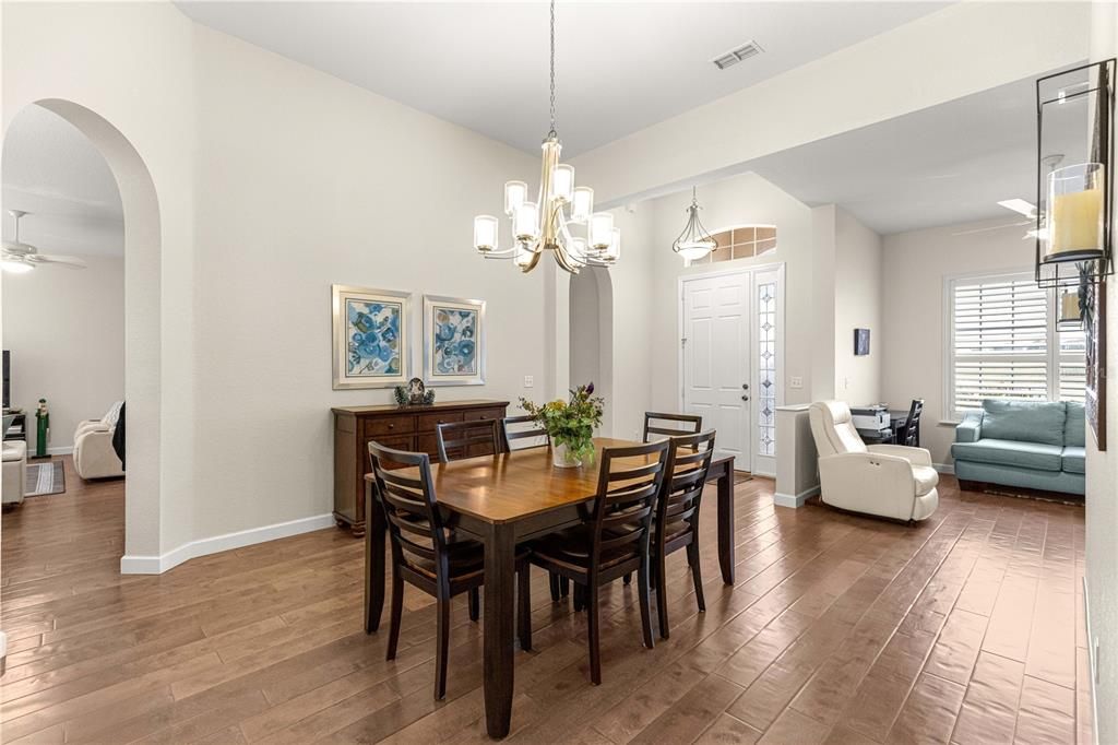 For Sale: $534,900 (3 beds, 3 baths, 2026 Square Feet)