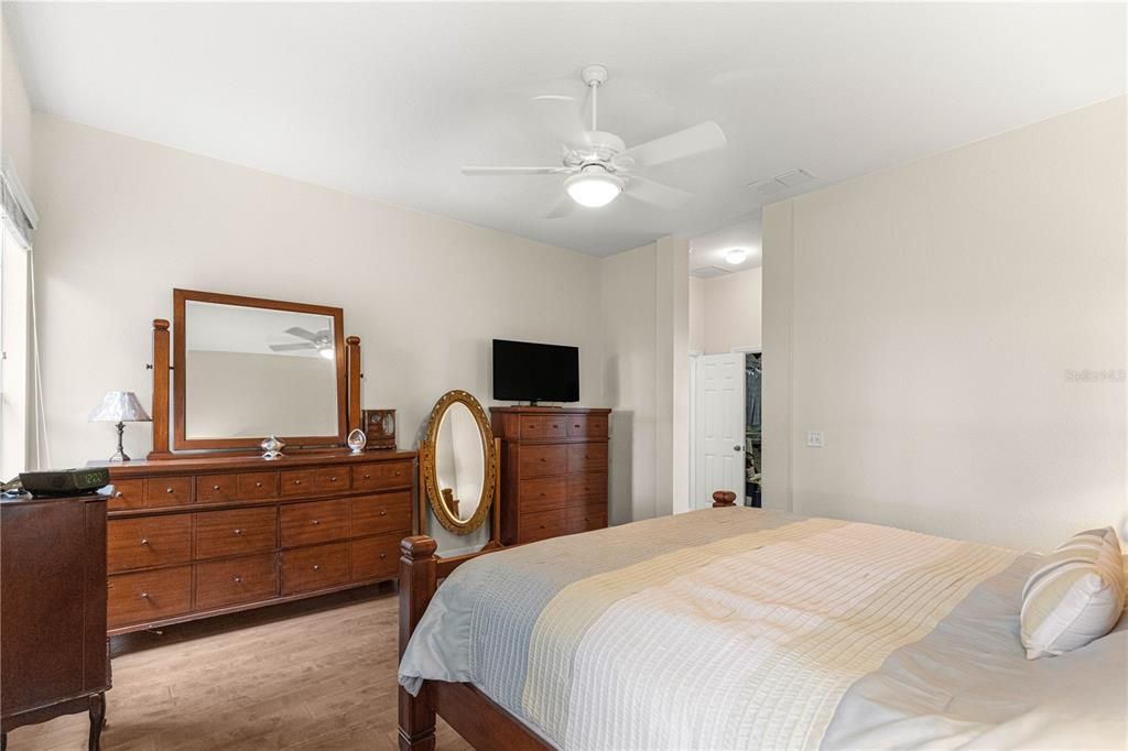 For Sale: $534,900 (3 beds, 3 baths, 2026 Square Feet)