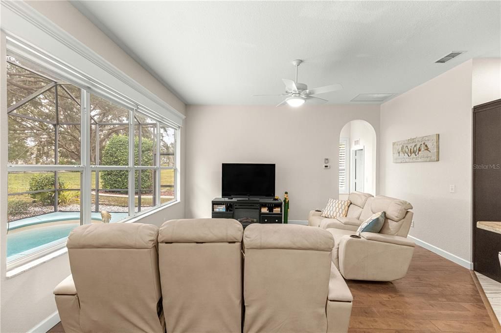 For Sale: $534,900 (3 beds, 3 baths, 2026 Square Feet)