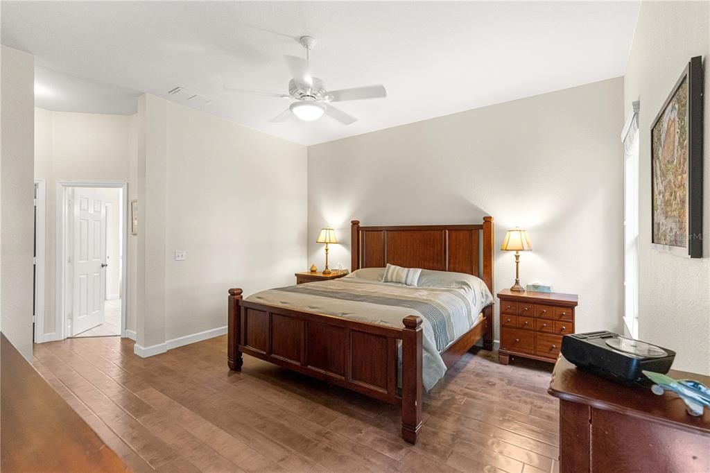 For Sale: $534,900 (3 beds, 3 baths, 2026 Square Feet)