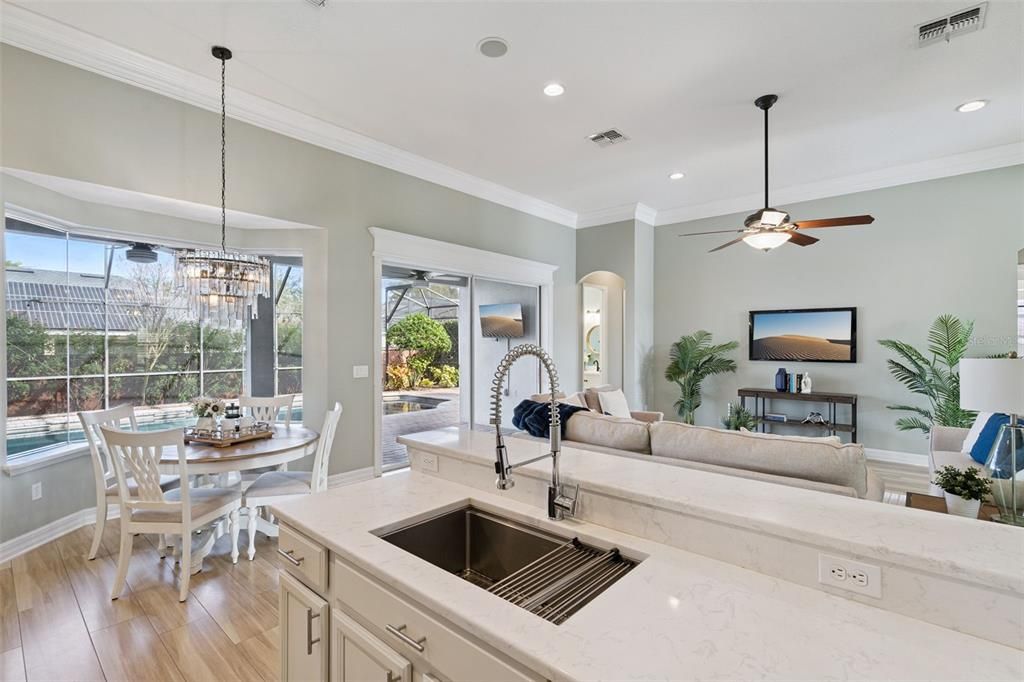 En Venta: $850,000 (4 camas, 3 baños, 3028 Pies cuadrados)