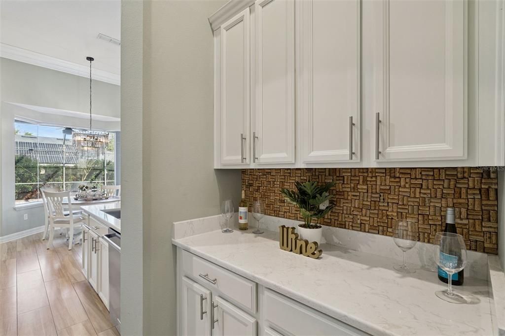 En Venta: $850,000 (4 camas, 3 baños, 3028 Pies cuadrados)