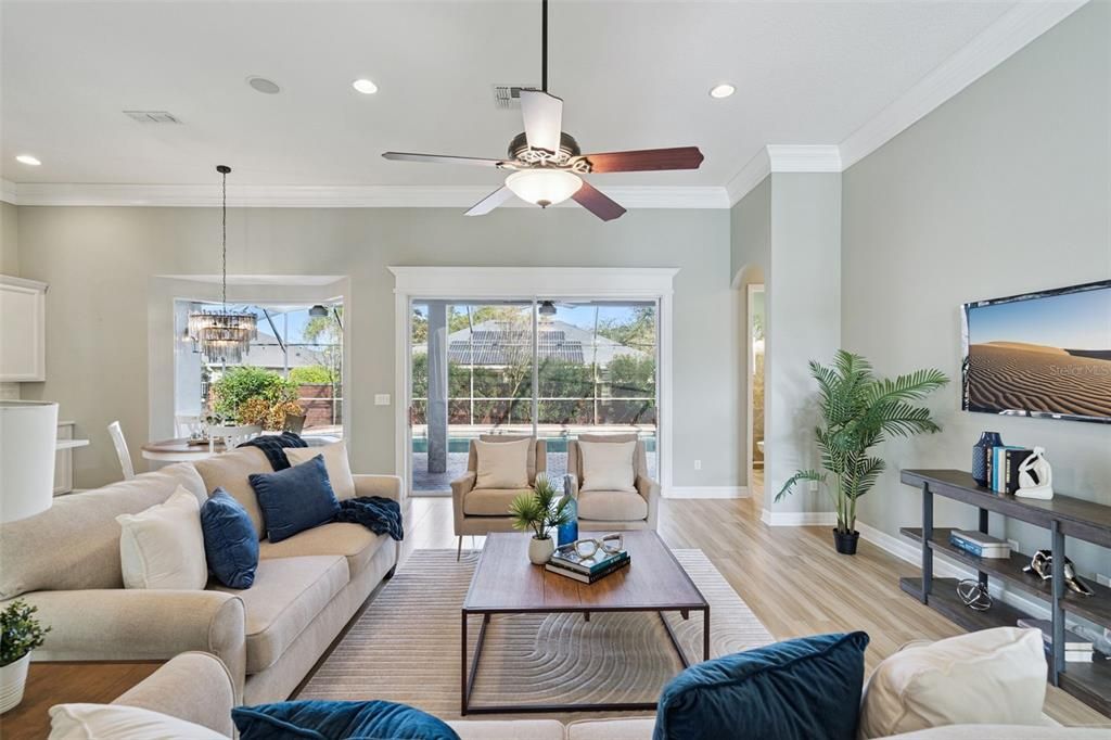 En Venta: $850,000 (4 camas, 3 baños, 3028 Pies cuadrados)