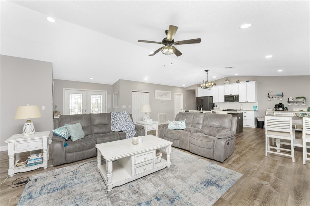 For Sale: $759,000 (3 beds, 2 baths, 1794 Square Feet)