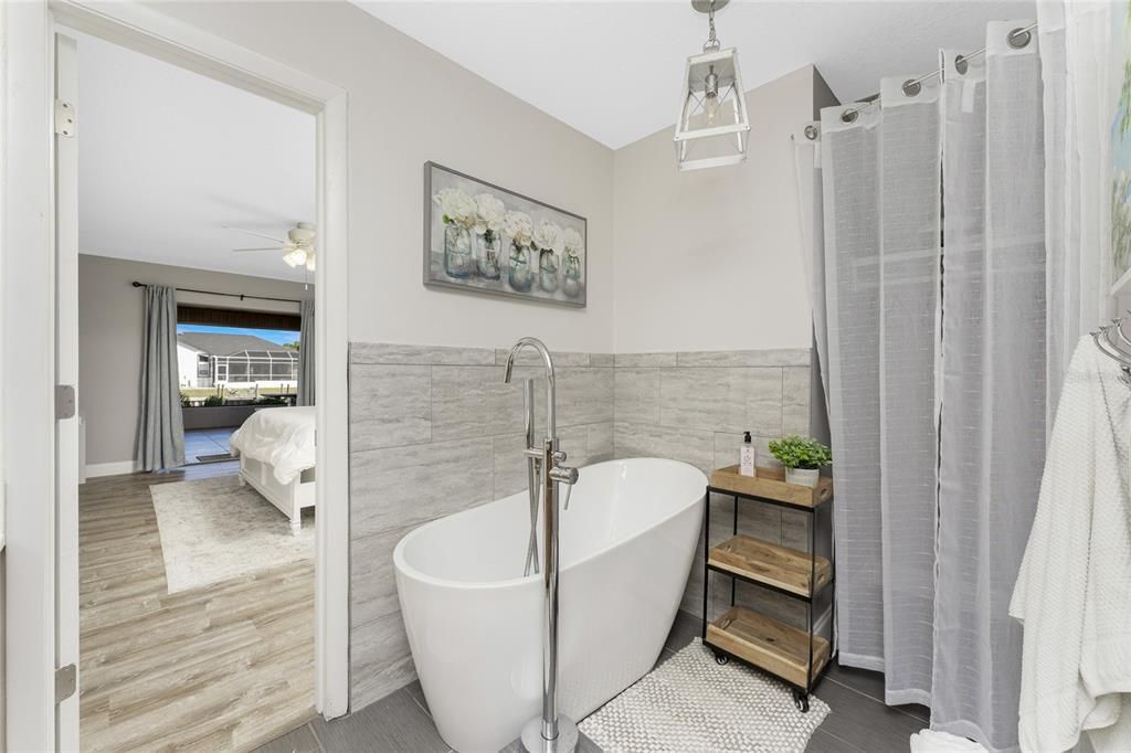 For Sale: $759,000 (3 beds, 2 baths, 1794 Square Feet)