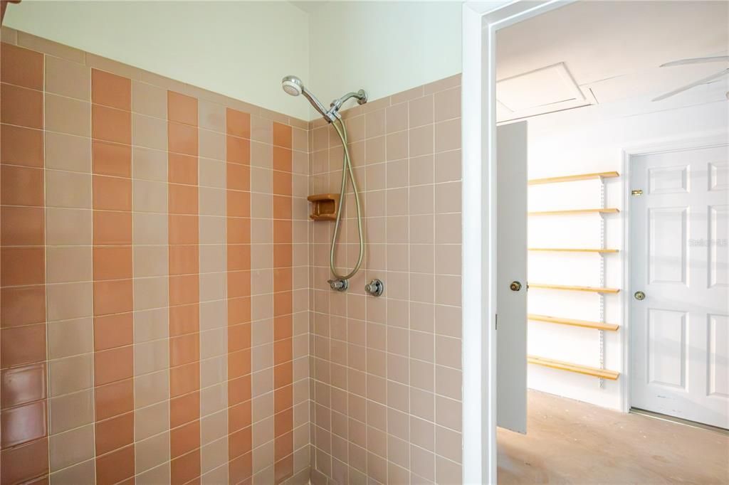 For Sale: $375,000 (2 beds, 2 baths, 1184 Square Feet)