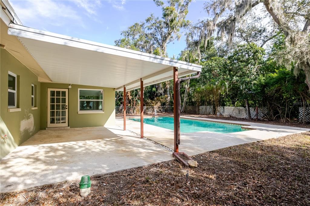 For Sale: $375,000 (2 beds, 2 baths, 1184 Square Feet)