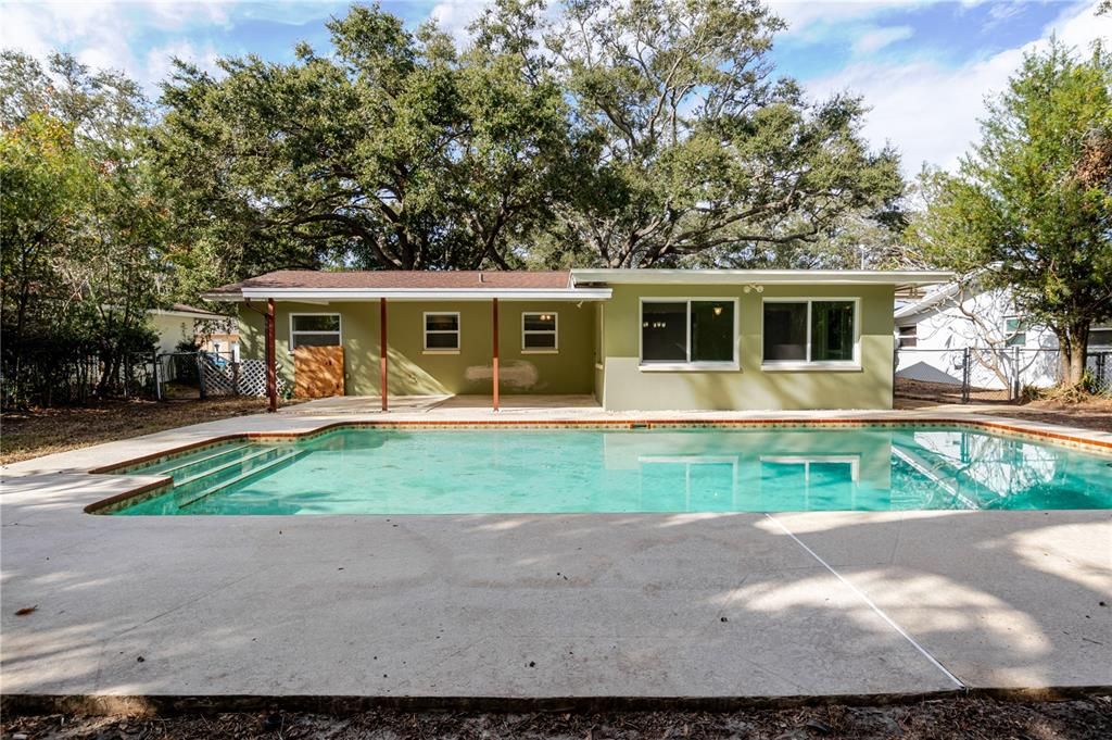 For Sale: $375,000 (2 beds, 2 baths, 1184 Square Feet)