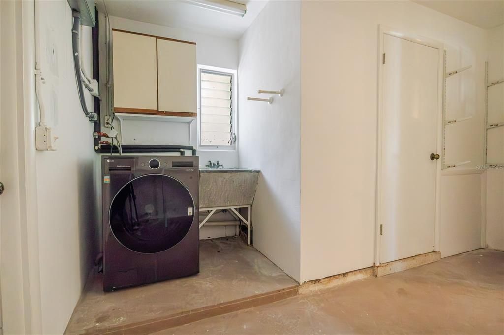 For Sale: $375,000 (2 beds, 2 baths, 1184 Square Feet)