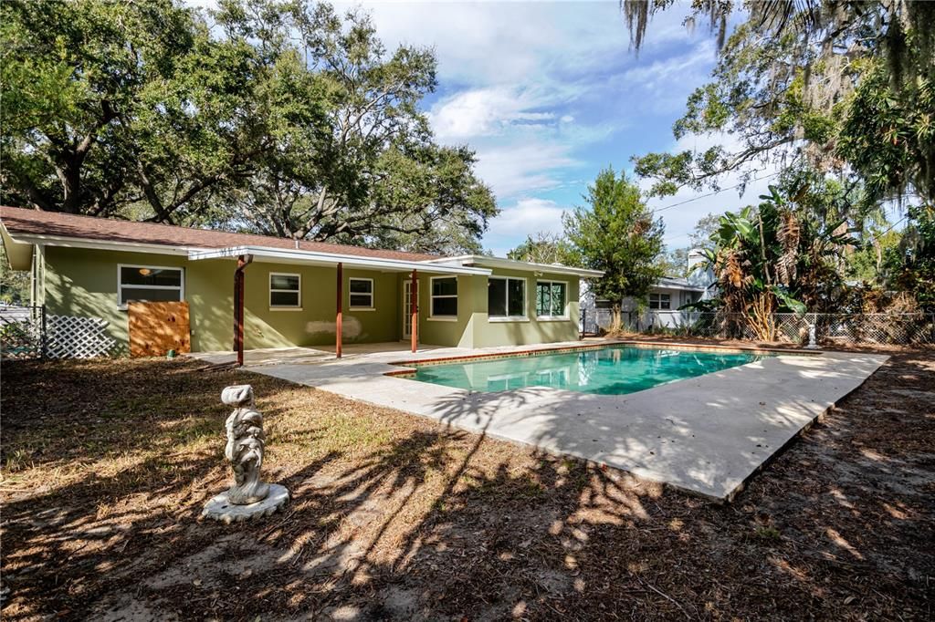 For Sale: $375,000 (2 beds, 2 baths, 1184 Square Feet)