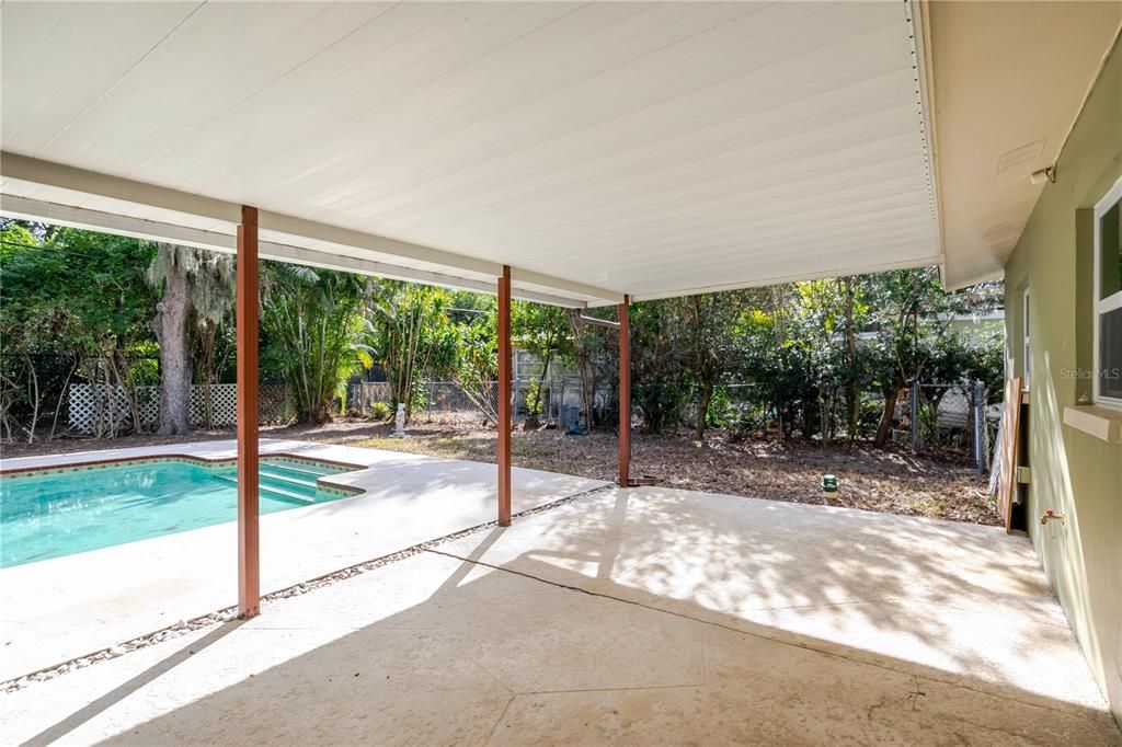 For Sale: $375,000 (2 beds, 2 baths, 1184 Square Feet)